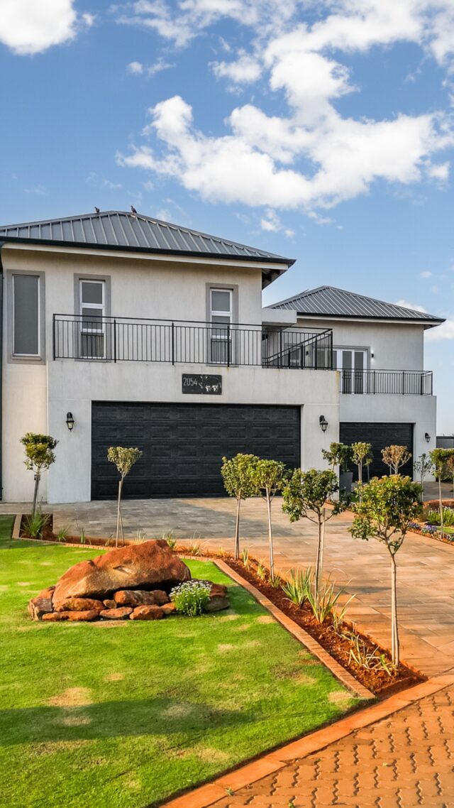 This Eye of Africa home is what we call a lifestyle upgrade ✨ Take a look... 

DM us for your private viewing, or call: 
📞 Tarryn Nash: 082 442 3452
📞 Nontu Vilakazi: 078 651 8926
📞 Sandra Harmse: 073 170 0105

#EyeOfAfrica #LuxuryEstate #UrbanTrend #LuxuryRealEstate