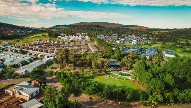 Imagine this was 'home' to you... 

From beautifully designed homes to wide open spaces, walking trails, restaurants, and world-class amenities. 🌿💫

We love how our estate offers a way of life that's truly difficult to find anywhere else in Jhb South. 

What we have here is truly something special. ✨

#EyeOfAfrica #EstateLiving #Lifestyle #Home #Nature