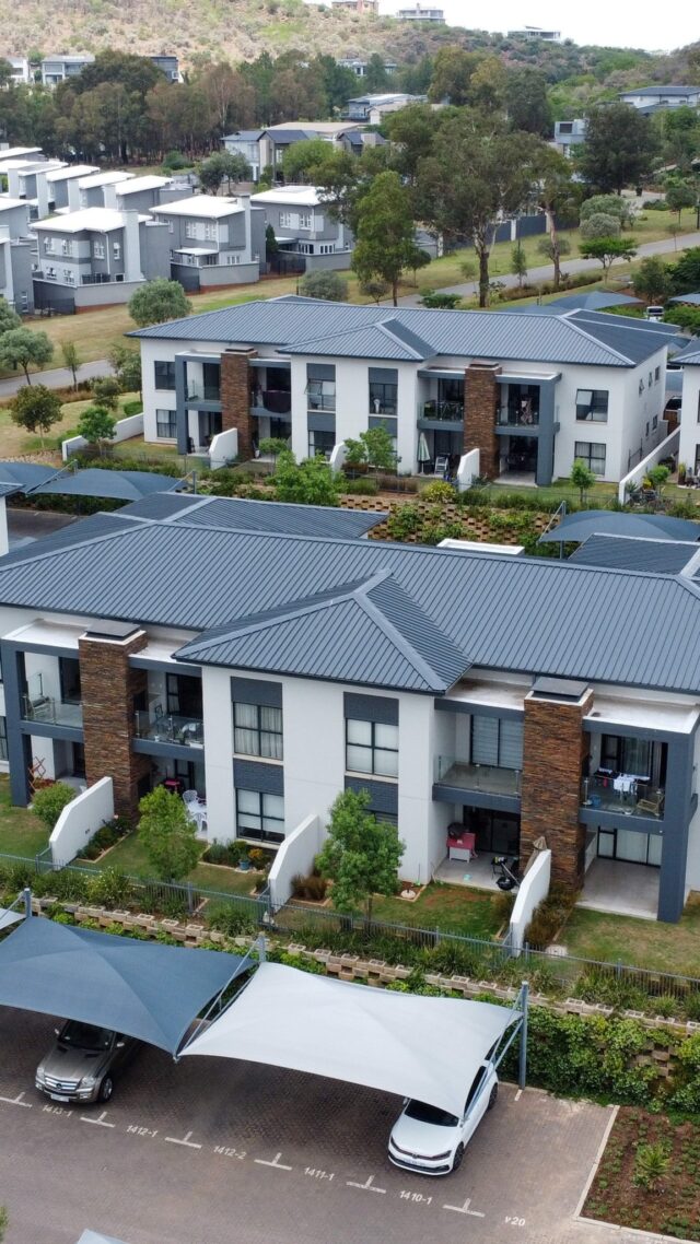 Modern. Stylish. Move-in Ready. 🏡✨
This elevated 2-bed apartment in Haymarket offers clean finishes, a covered balcony with gas braai, and optional furniture for a turnkey lifestyle.

ℹ️ Priced at R 1,390,000
💫 Eye of Africa estate living made easy.

📍 Book a private tour today...
📞 Tarryn: 063 601 2800
📞 Nontu: 078 651 8926

#EyeOfAfrica #UrbanTrend #ApartmentLiving #LifestyleEstate #ReelEstate