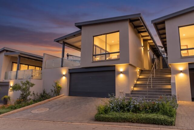 This one just dropped. 👀

The beauty of this property is its location. Elevated within Eye of Africa, The Mirage enjoys incredible views stretching towards the Johannesburg skyline. 🌅

Full property reveal next week.

💰 Priced at R3,299,000.00

#EyeOfAfrica #TheMirage #FirstGlance #EstateLiving #LuxuryProperty
