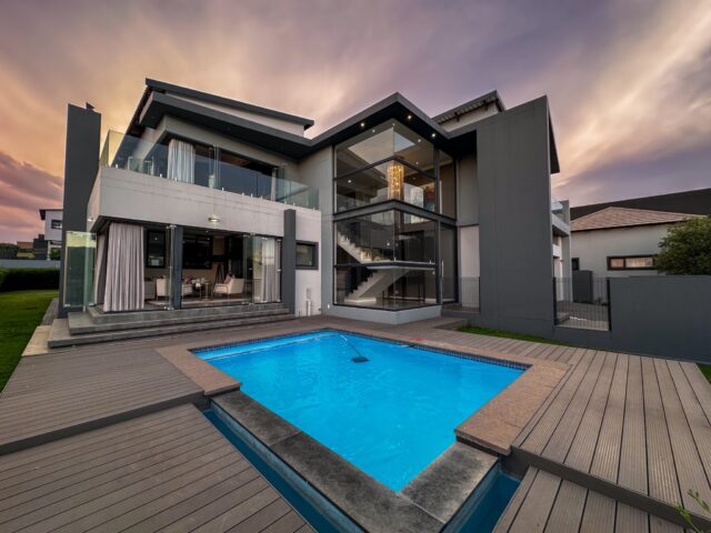 ✨ Imagine this was your everyday view?

Where glass, light and clean architectural lines frame a private pool terrace designed for effortless living.

Double-volume spaces. Seamless indoor-outdoor flow. Custom furniture included.

Some homes are built.
This one is curated.

📍 Eye of Africa | Contemporary estate living at its finest.

#UrbanTrend #EyeOfAfrica #Spotlight #LuxuryLiving #ModernEstate
