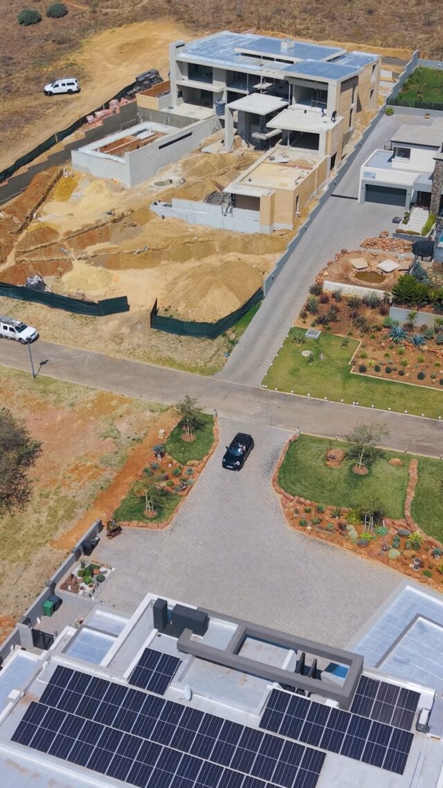 Welcome home, to nature 🌿☀️

There's something special about a drive through Eye of Africa. Open roads, rolling landscapes and beautiful views around every corner.

Just another reason we love life here. 🌅

#EyeOfAfrica #EstateLiving #Nature #Views #LuxuryLiving